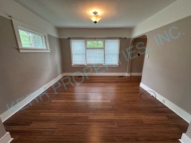 2703 Se 71st Ave - Photo 2 of 30