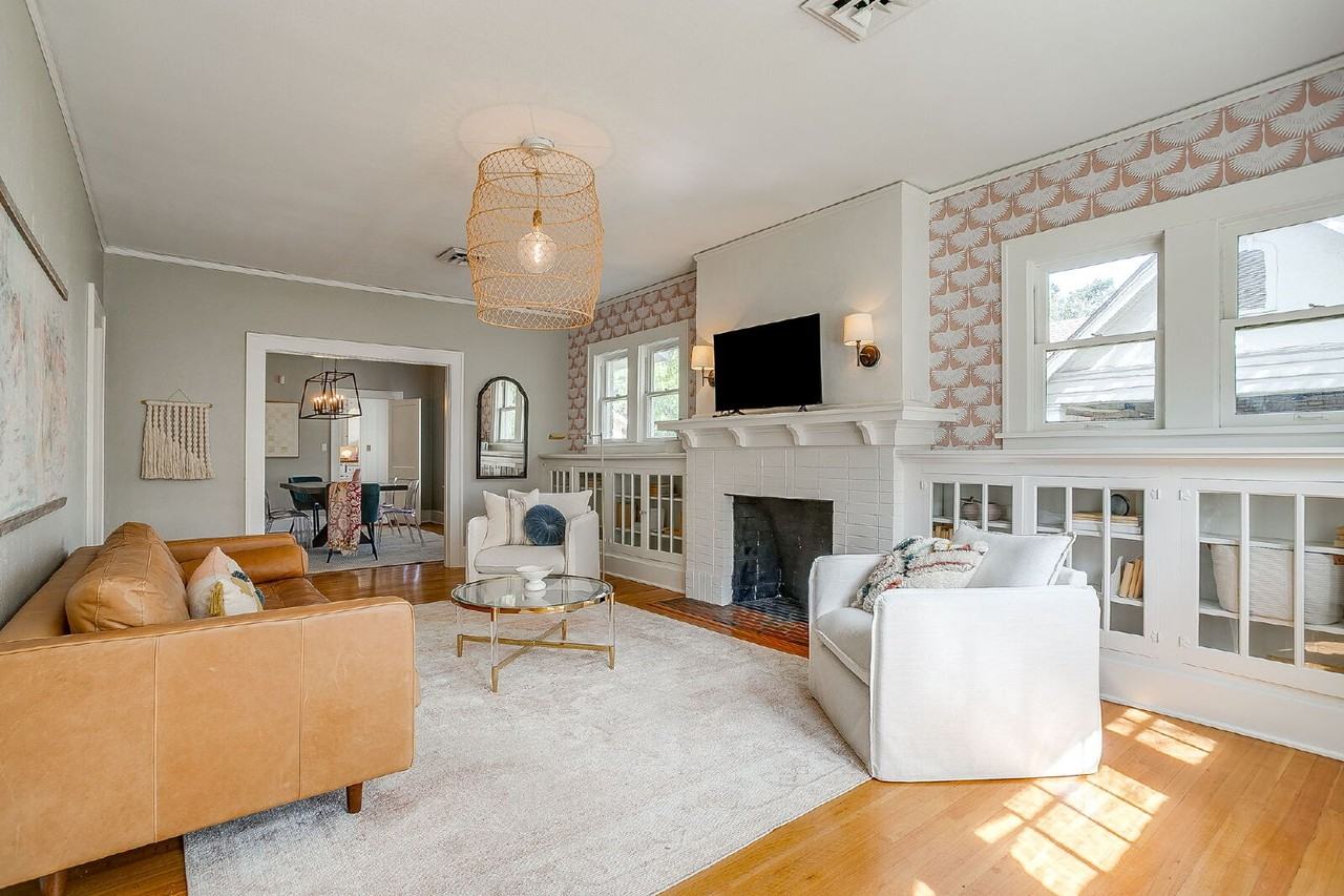 2718 Cockrell Ave - Photo 4 of 20