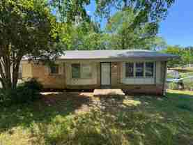 302 Brookview Dr - Photo 1 of 1