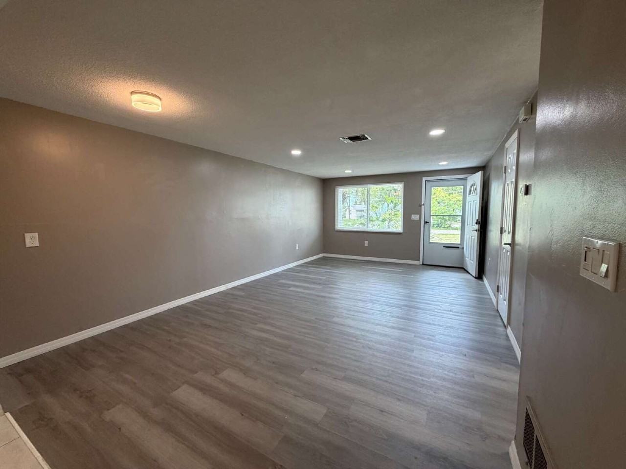 5342 Cedar Ln - Photo 7 of 20