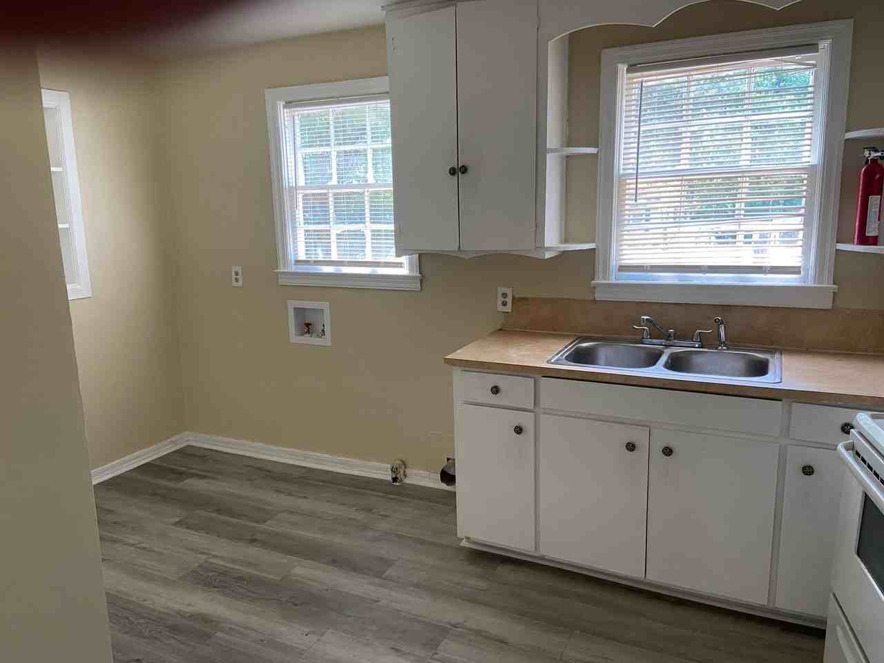 1206 Winston Rd - Photo 6 of 13