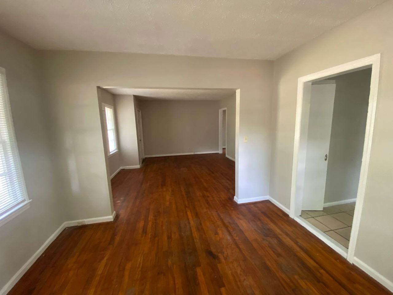 2840 Walker St - Photo 3 of 13