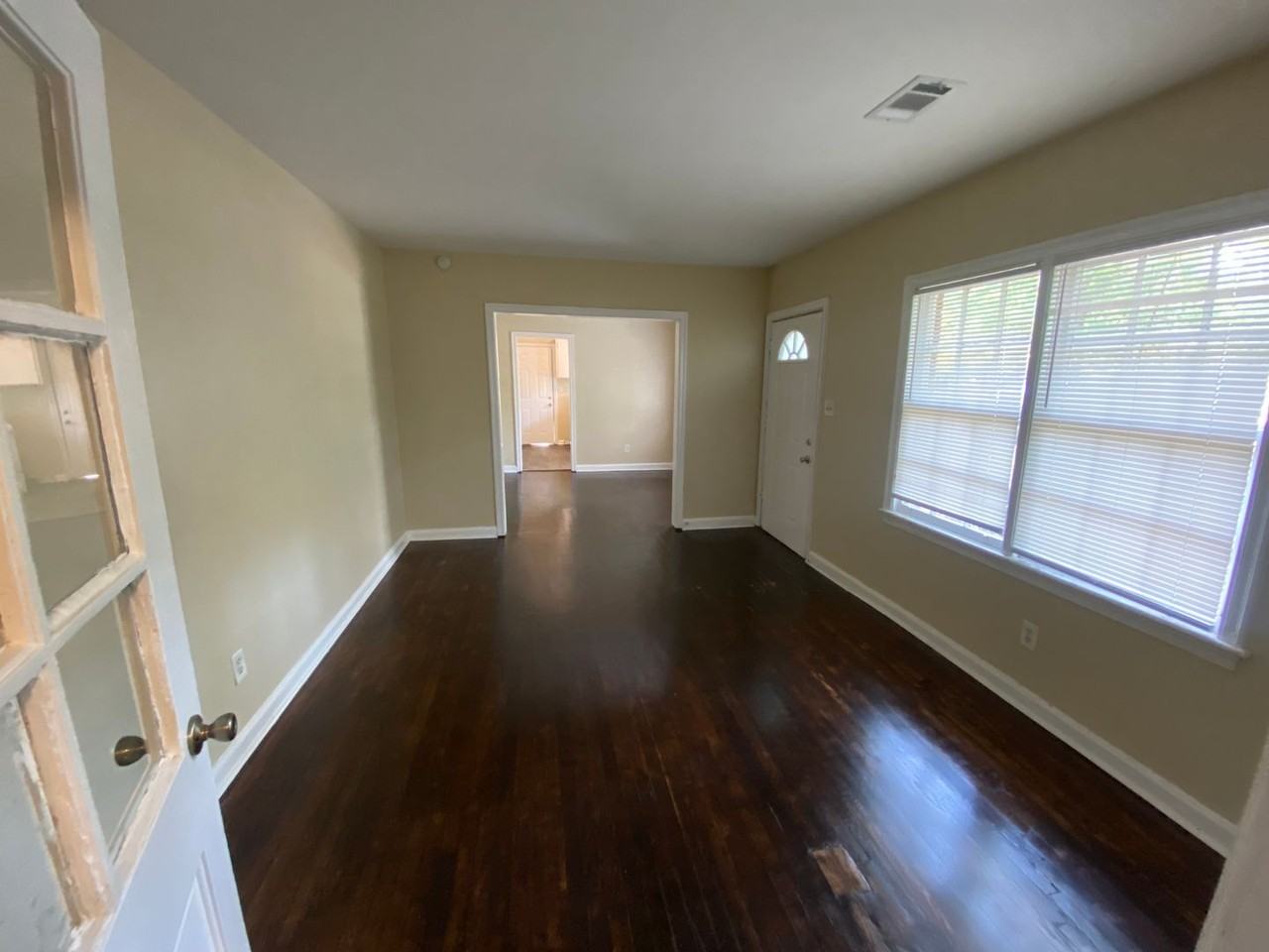 1414 Foye Ave - Photo 3 of 13