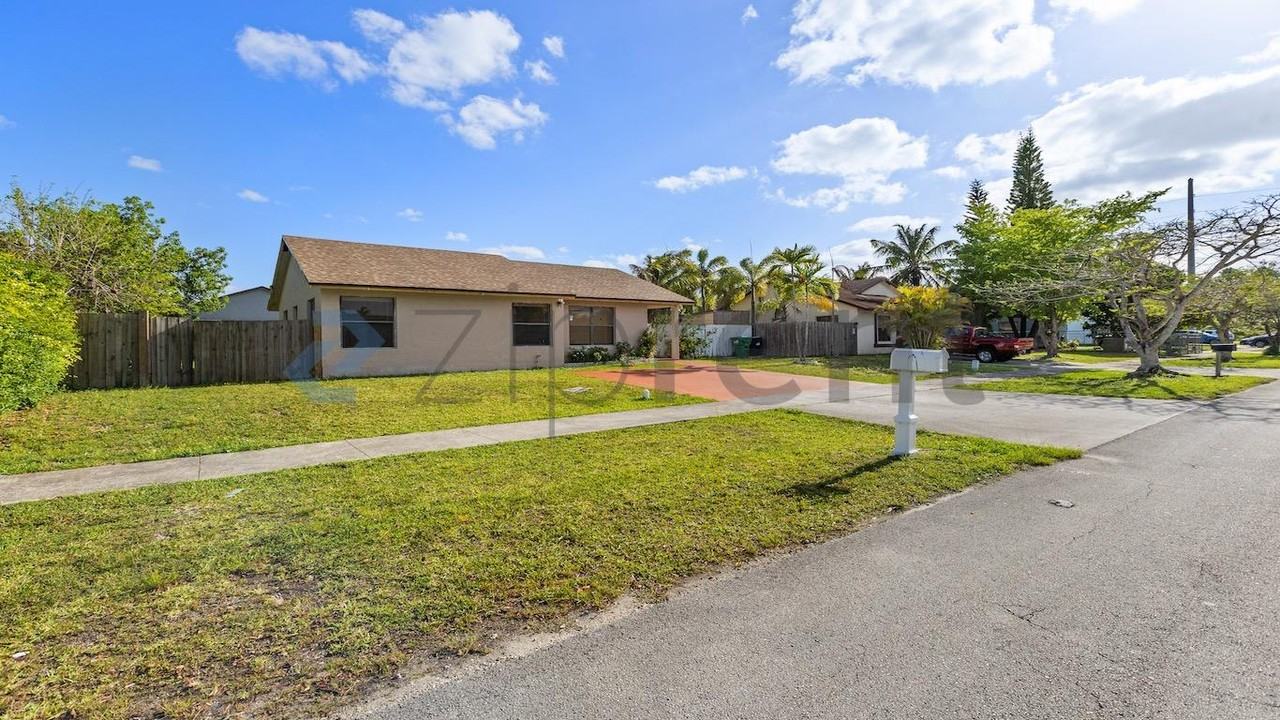 16110 Sw 300th St - Photo 4 of 24