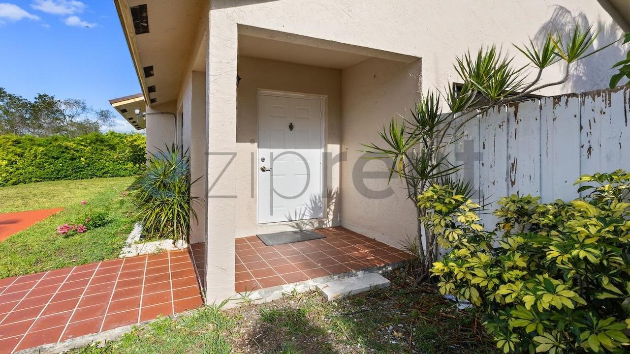 16110 Sw 300th St - Photo 6 of 24