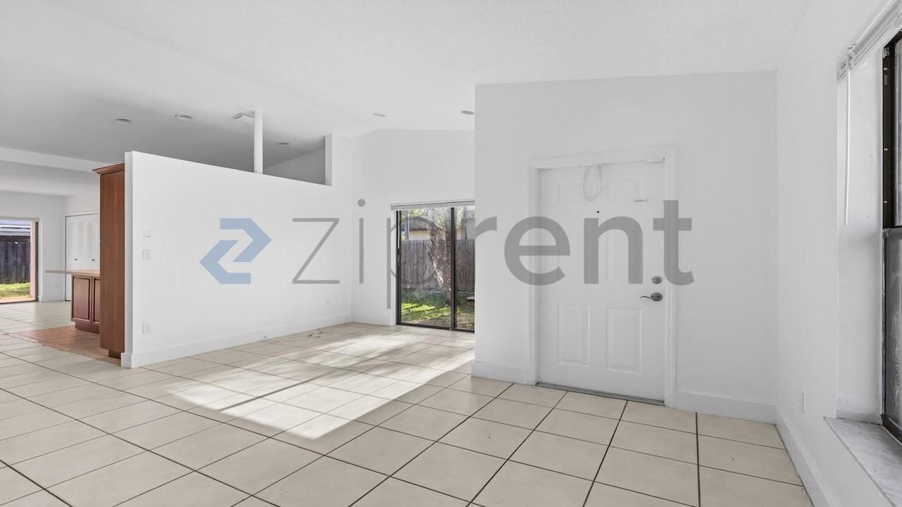 16110 Sw 300th St - Photo 7 of 24