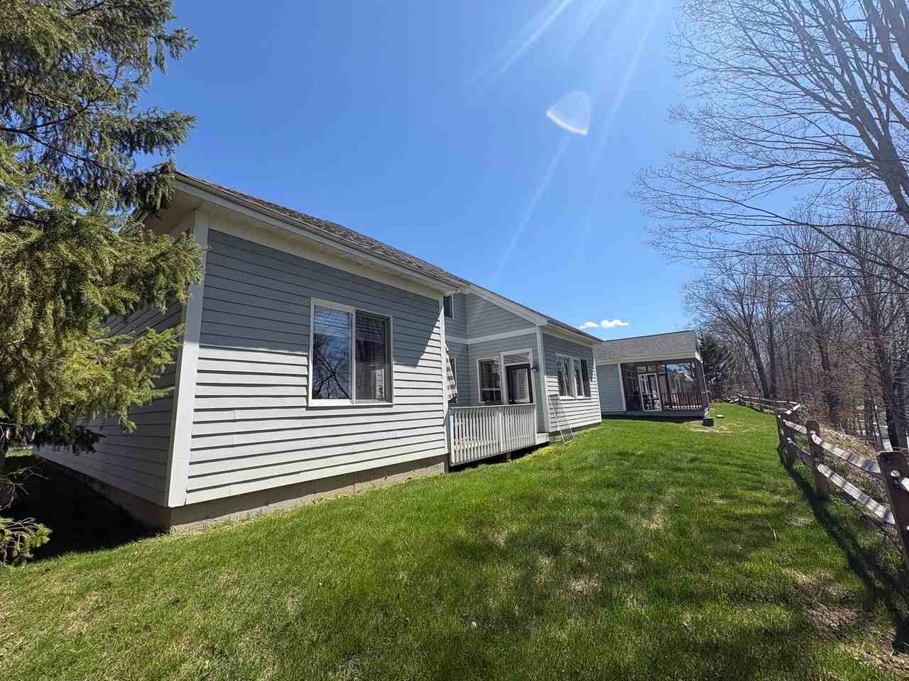 14 Apple Blossom Dr - Photo 4 of 17