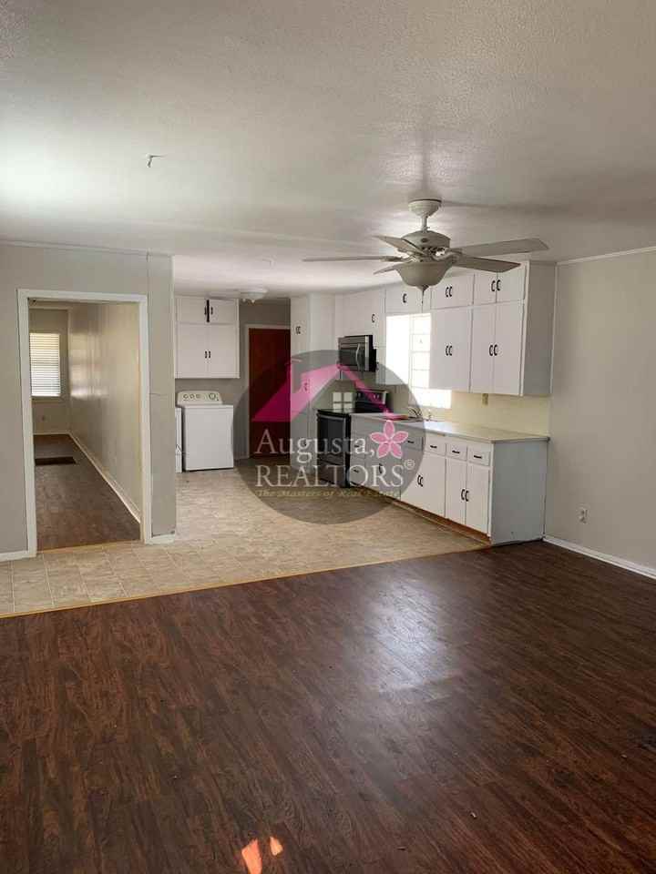 1504 Mccaulley St - Photo 3 of 8