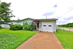 featured image of 5489 Encino Rd