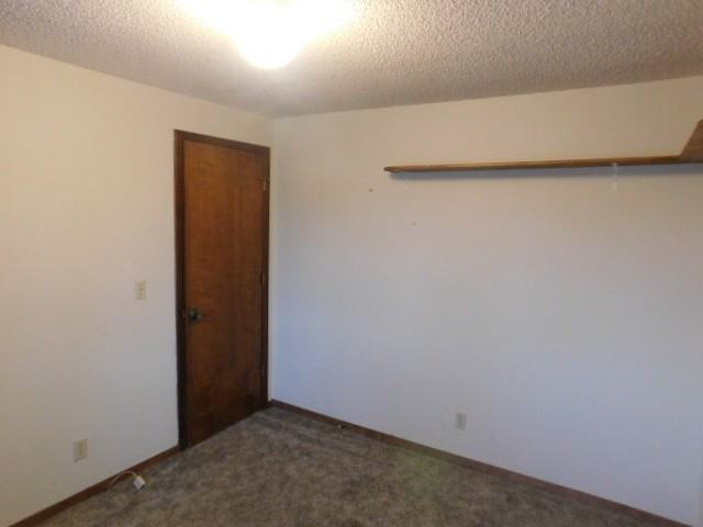 2142 Maplewood Dr S - Photo 7 of 21