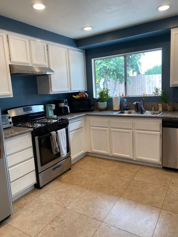 266 Manzanita Dr - Photo 3 of 5