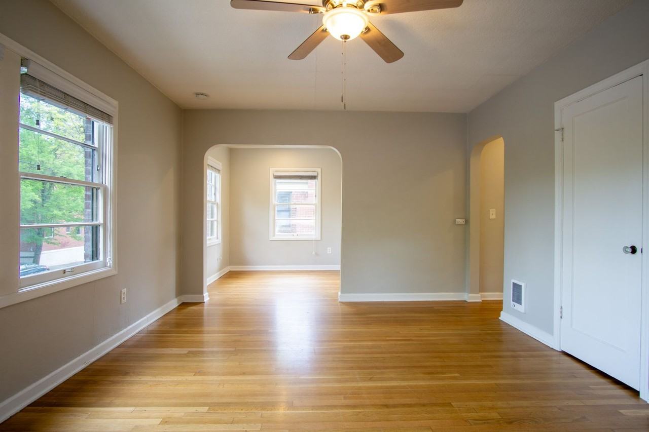 1952 Nw Lovejoy St #1 - Photo 3 of 17