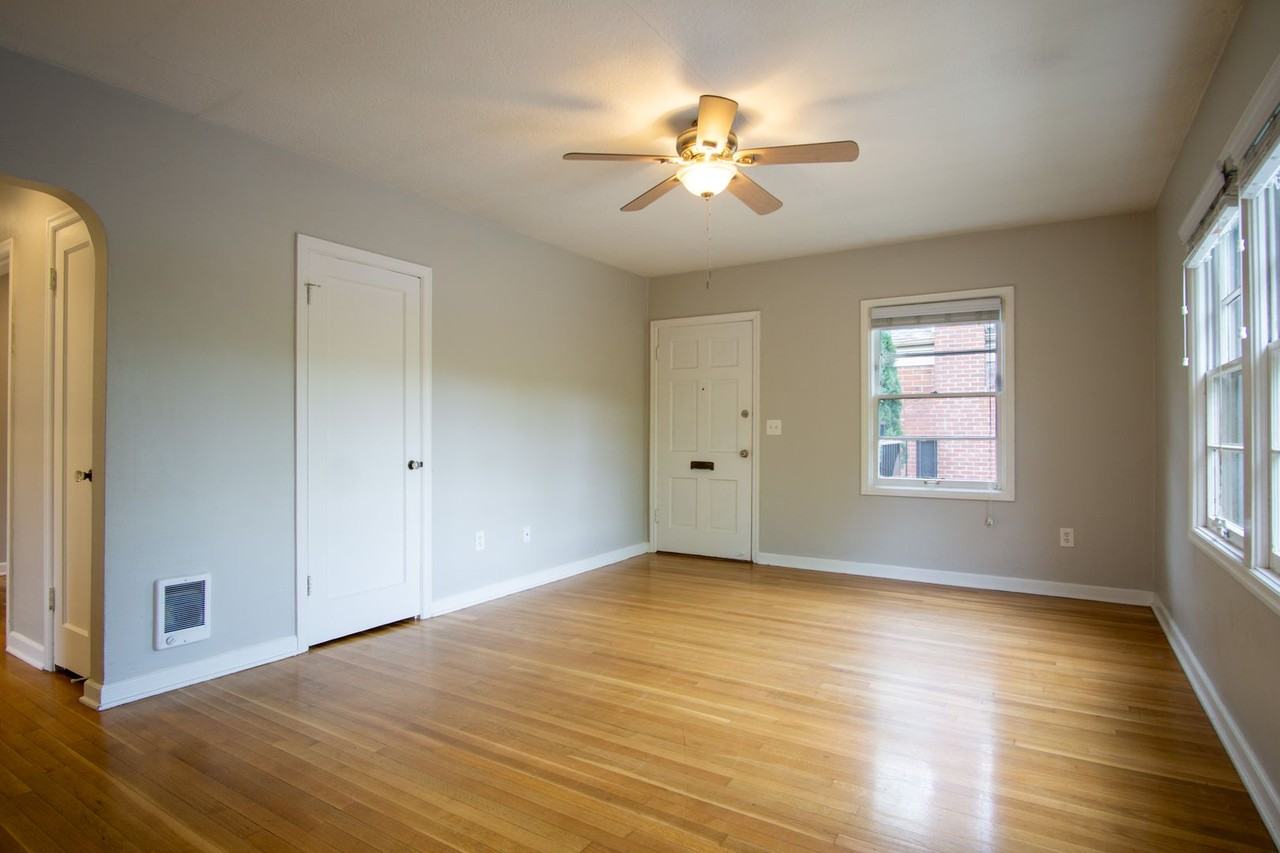 1952 Nw Lovejoy St #1 - Photo 5 of 17