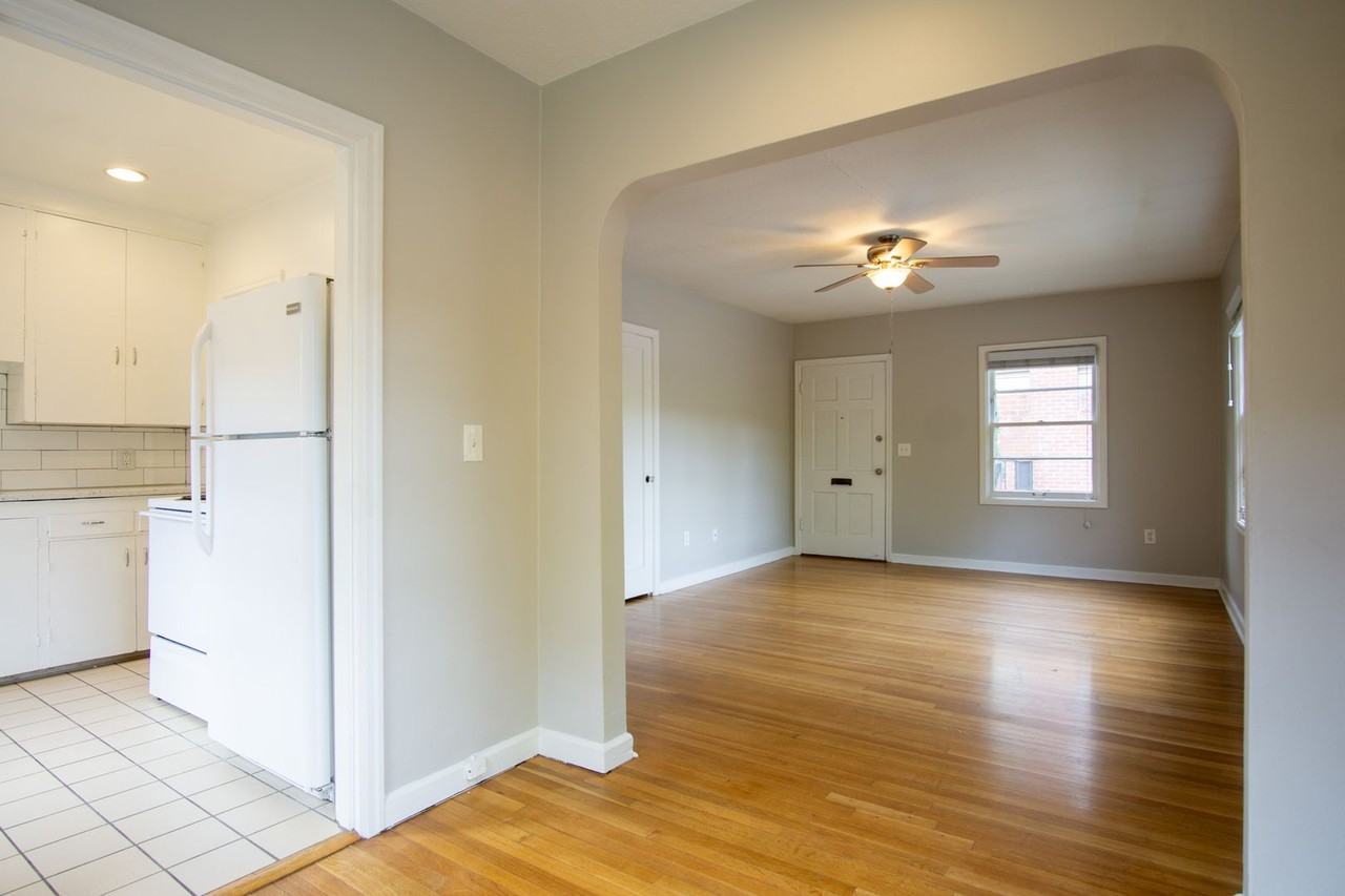 1952 Nw Lovejoy St #1 - Photo 7 of 17
