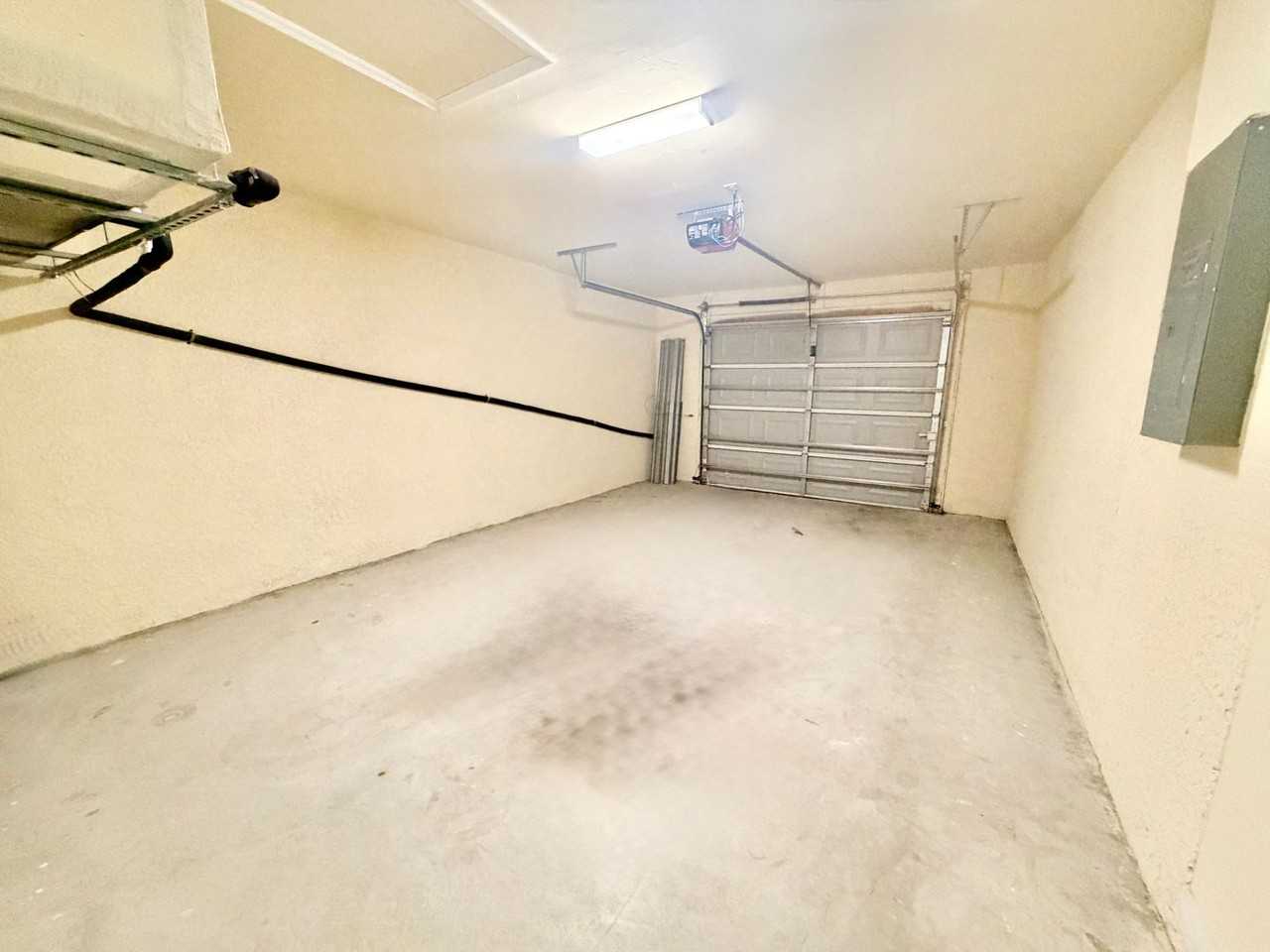 1312 Sw Trafalgar Pkwy - Photo 4 of 19