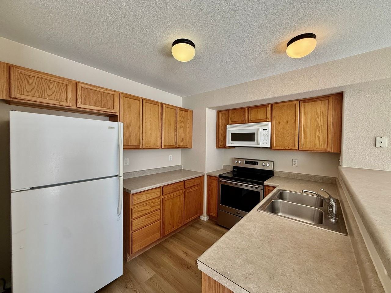 5701 Pepperdine Pt - Photo 2 of 19