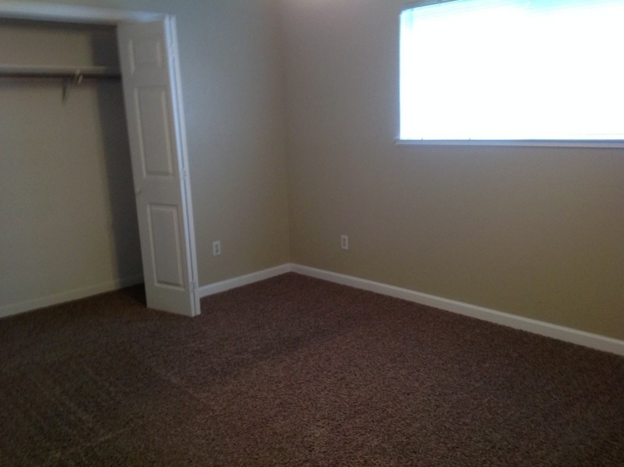 631 N Lynora St - Photo 5 of 10