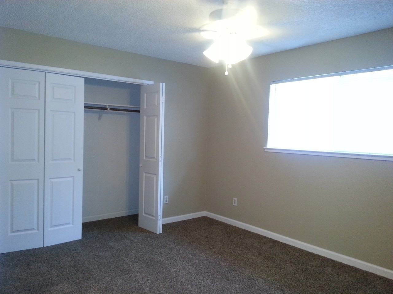 631 N Lynora St - Photo 7 of 10