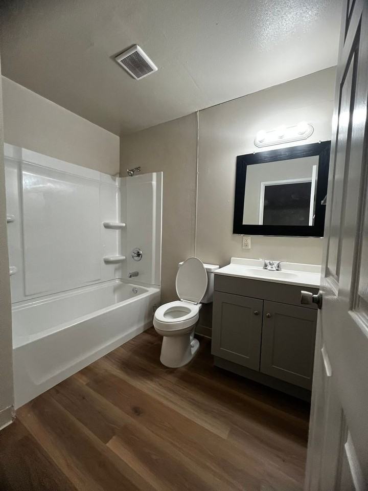 867 E Academy Ave #B - Photo 5 of 10