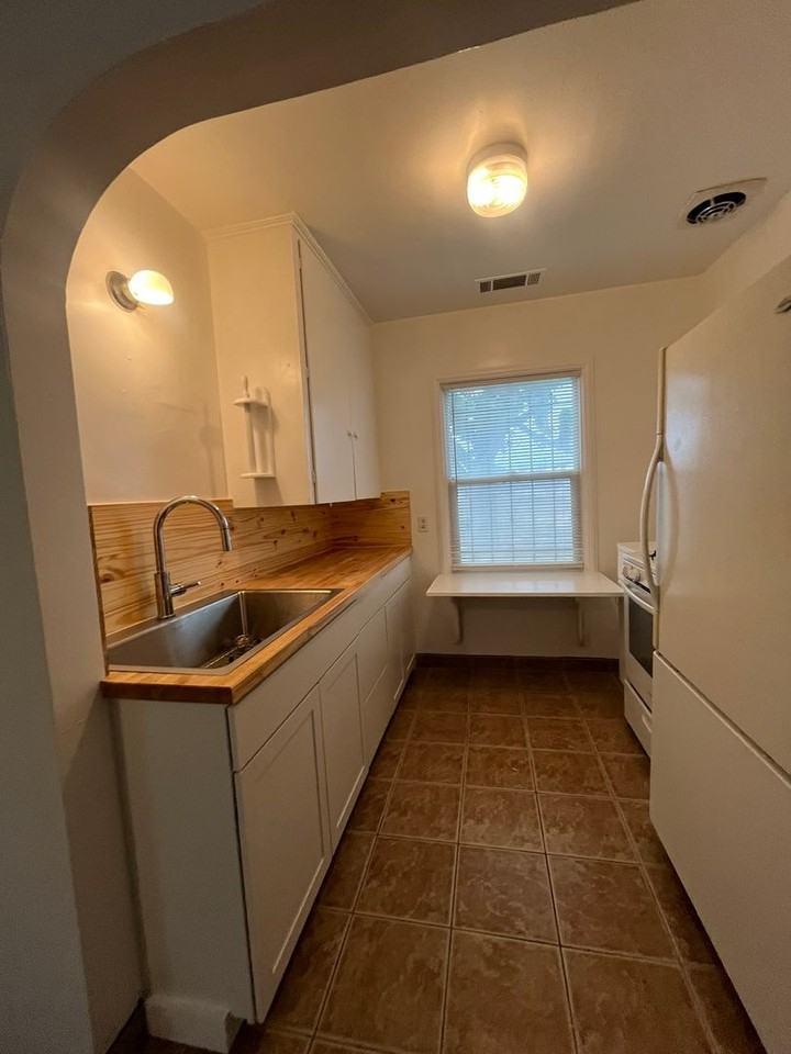 344 N M St - Photo 4 of 14