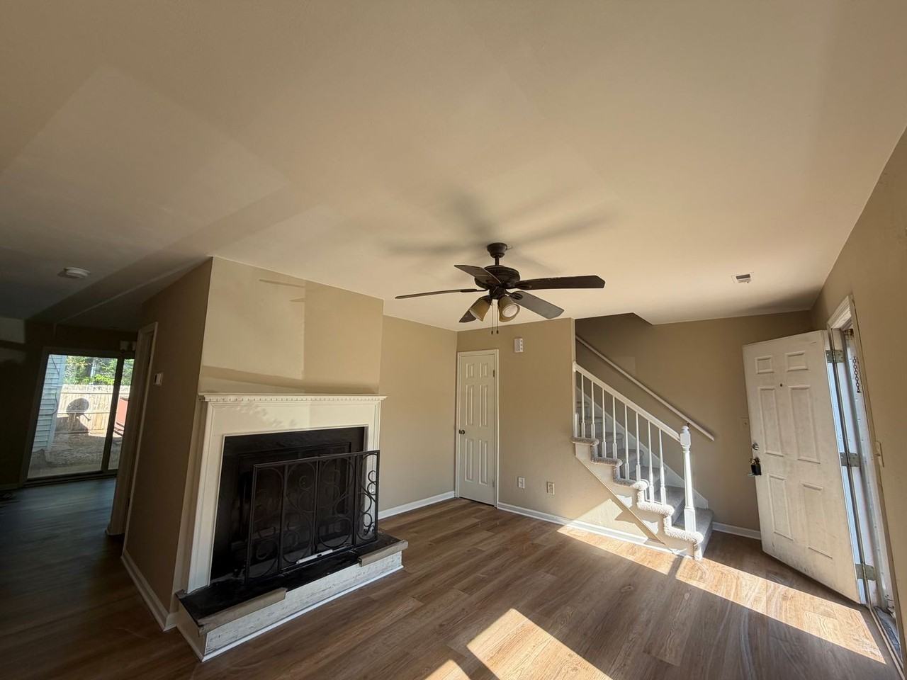 2039 Allison Dr - Photo 3 of 24