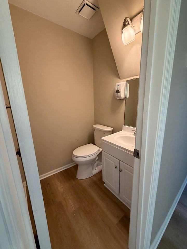 2039 Allison Dr - Photo 5 of 24