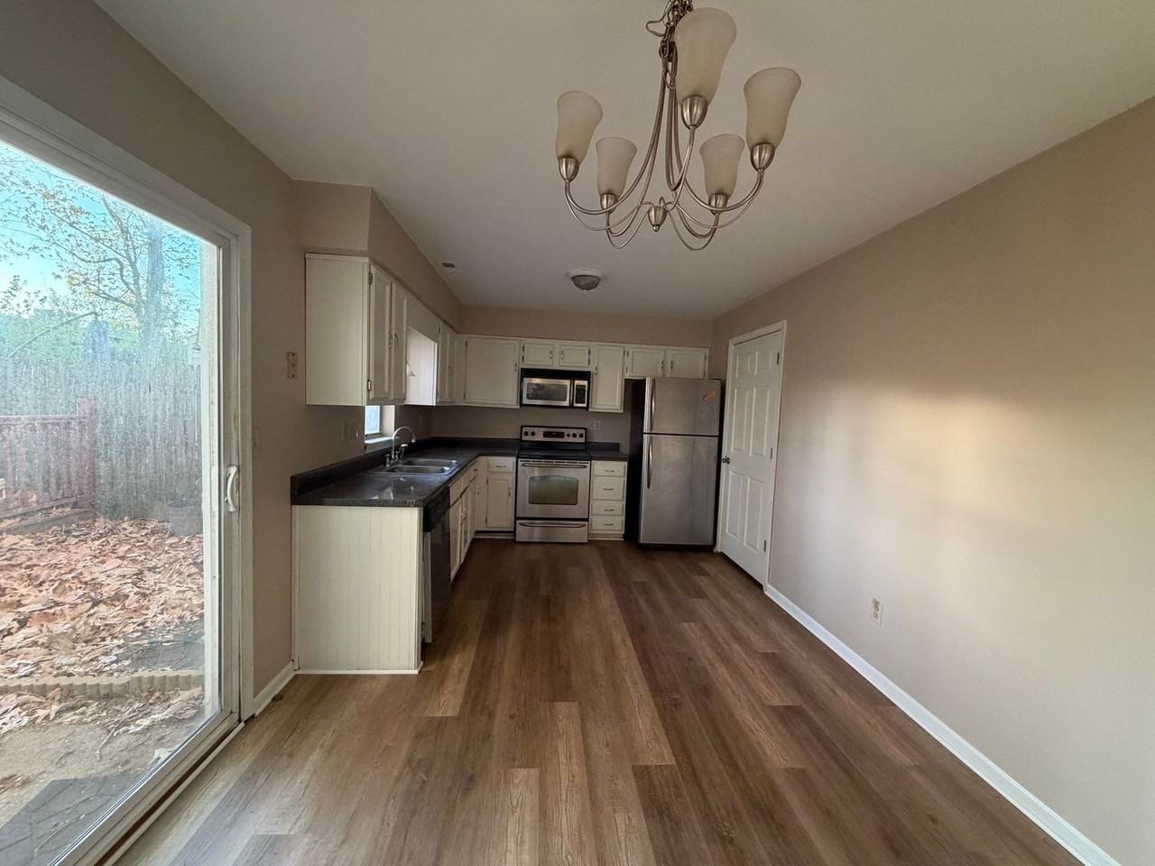 2039 Allison Dr - Photo 6 of 24