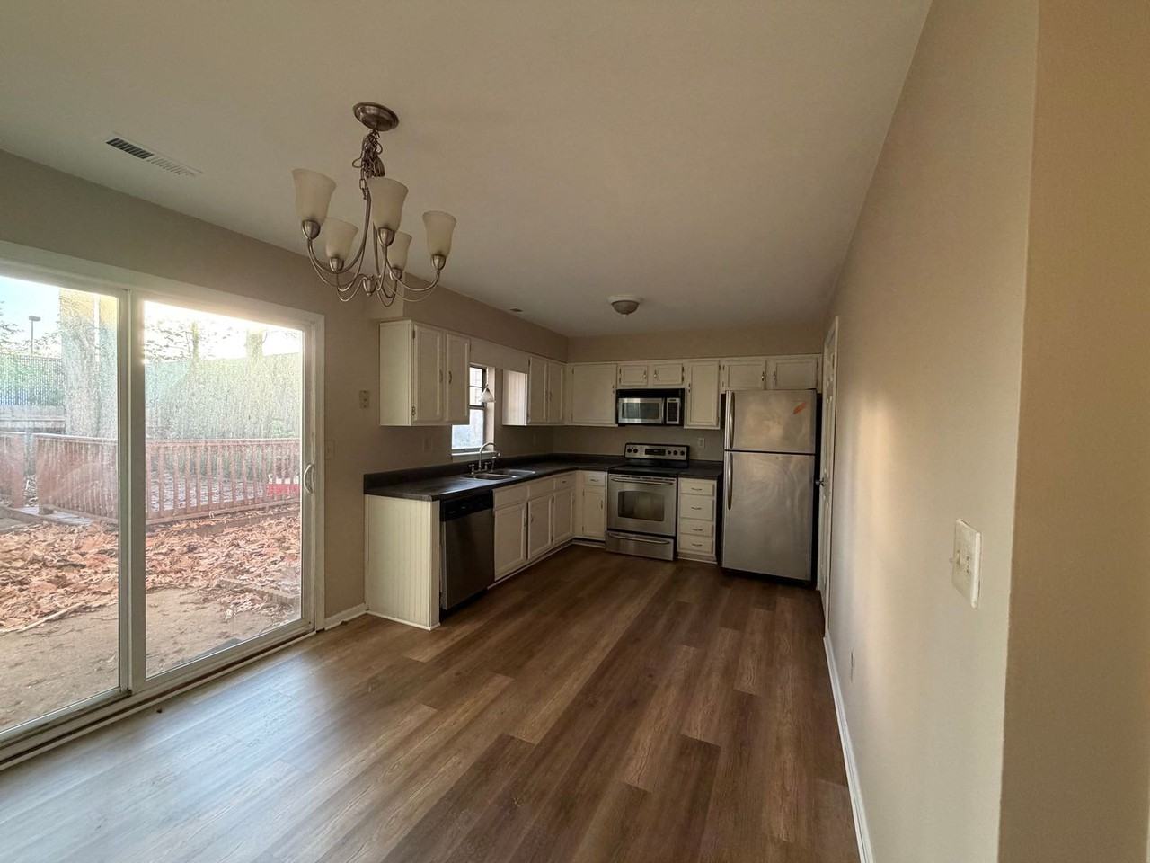 2039 Allison Dr - Photo 7 of 24