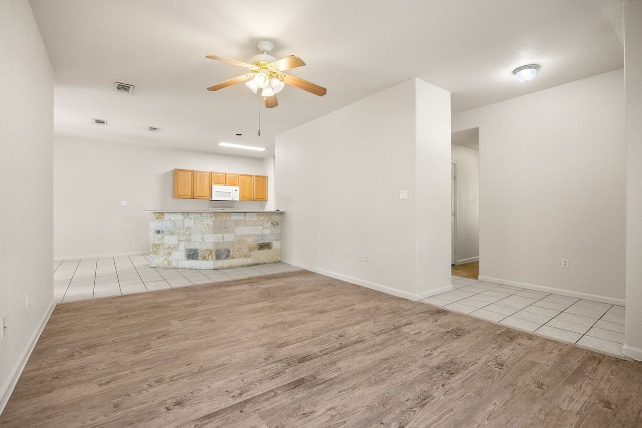 21513 Pershing Ave #A - Photo 3 of 16