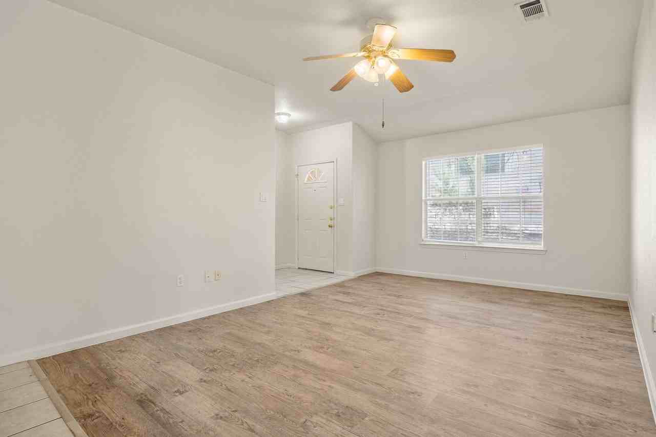 21513 Pershing Ave #A - Photo 5 of 16