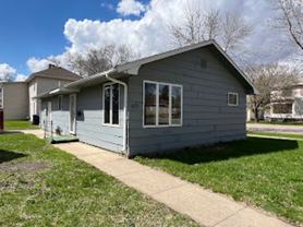 401 S Maple - Photo 1 of 1