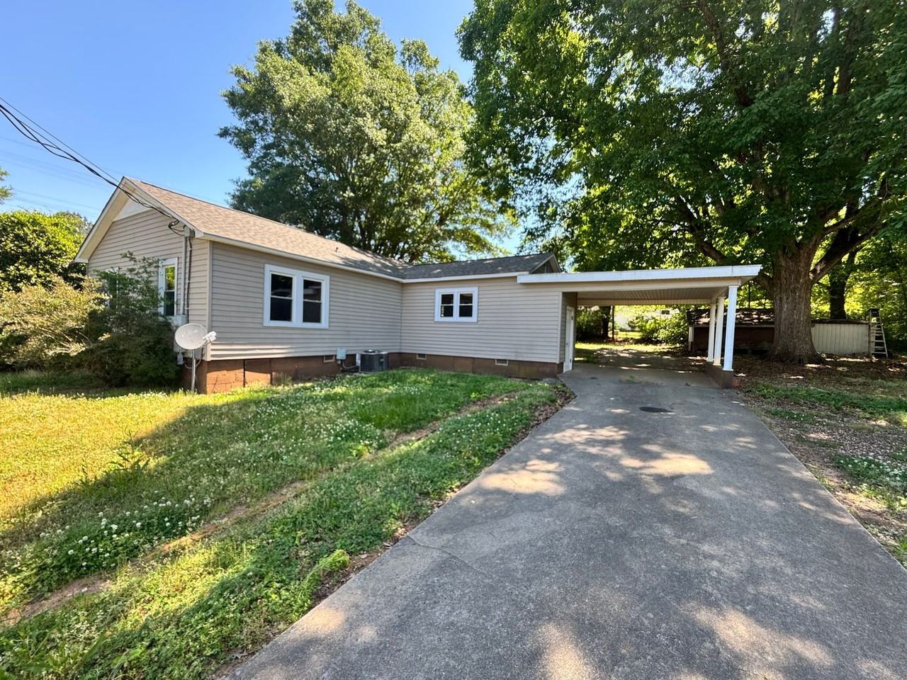 1900 Kings Rd - Photo 3 of 23