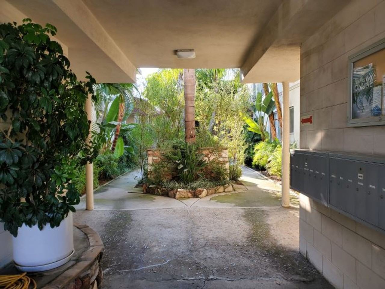 Fuller Apartments - Photo 3 of 5