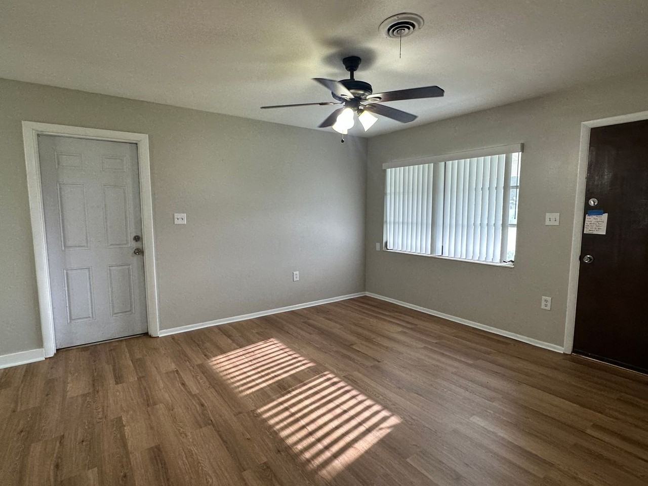 1014 Park Manor Dr - Photo 3 of 18