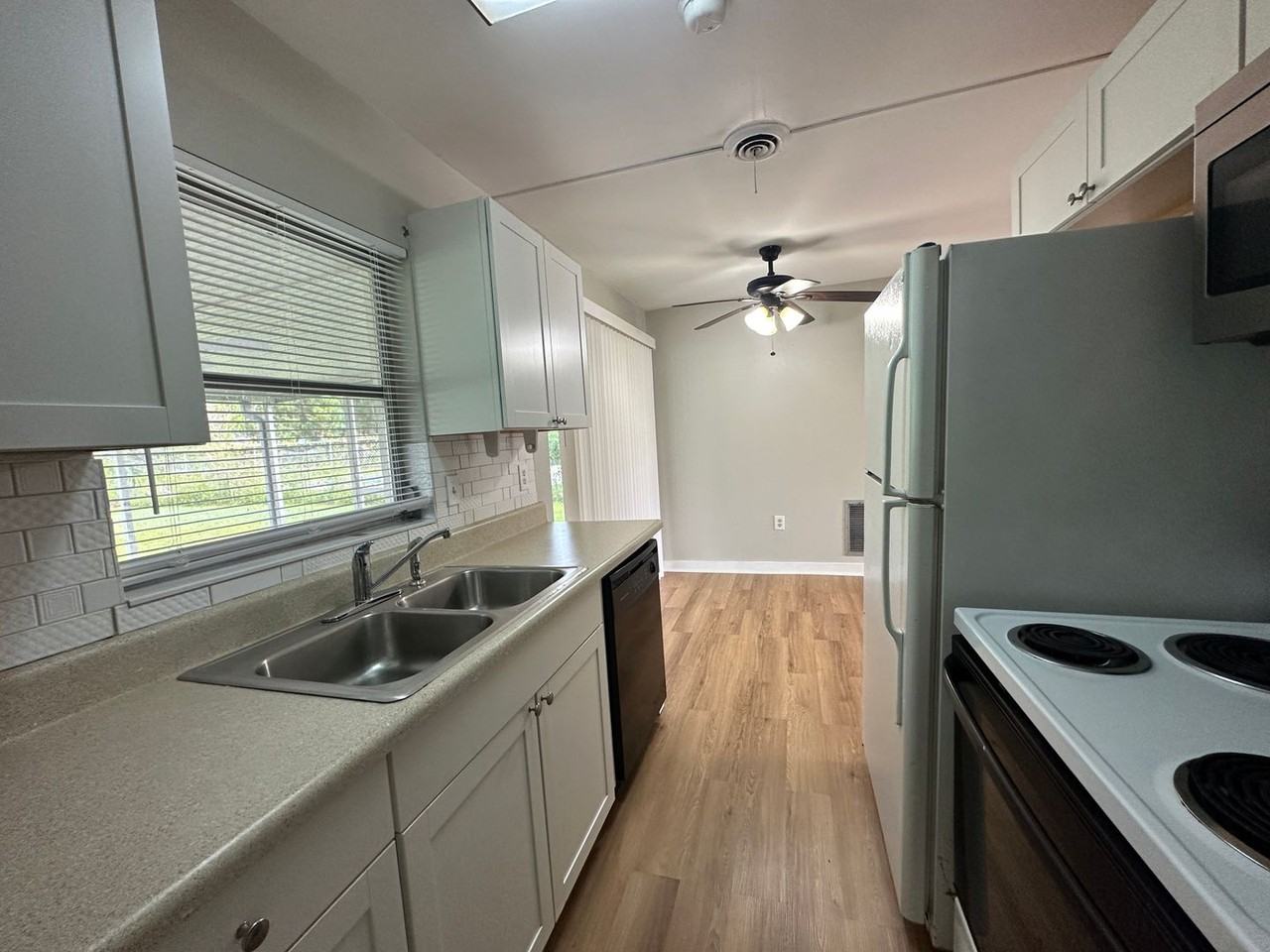 1014 Park Manor Dr - Photo 7 of 18