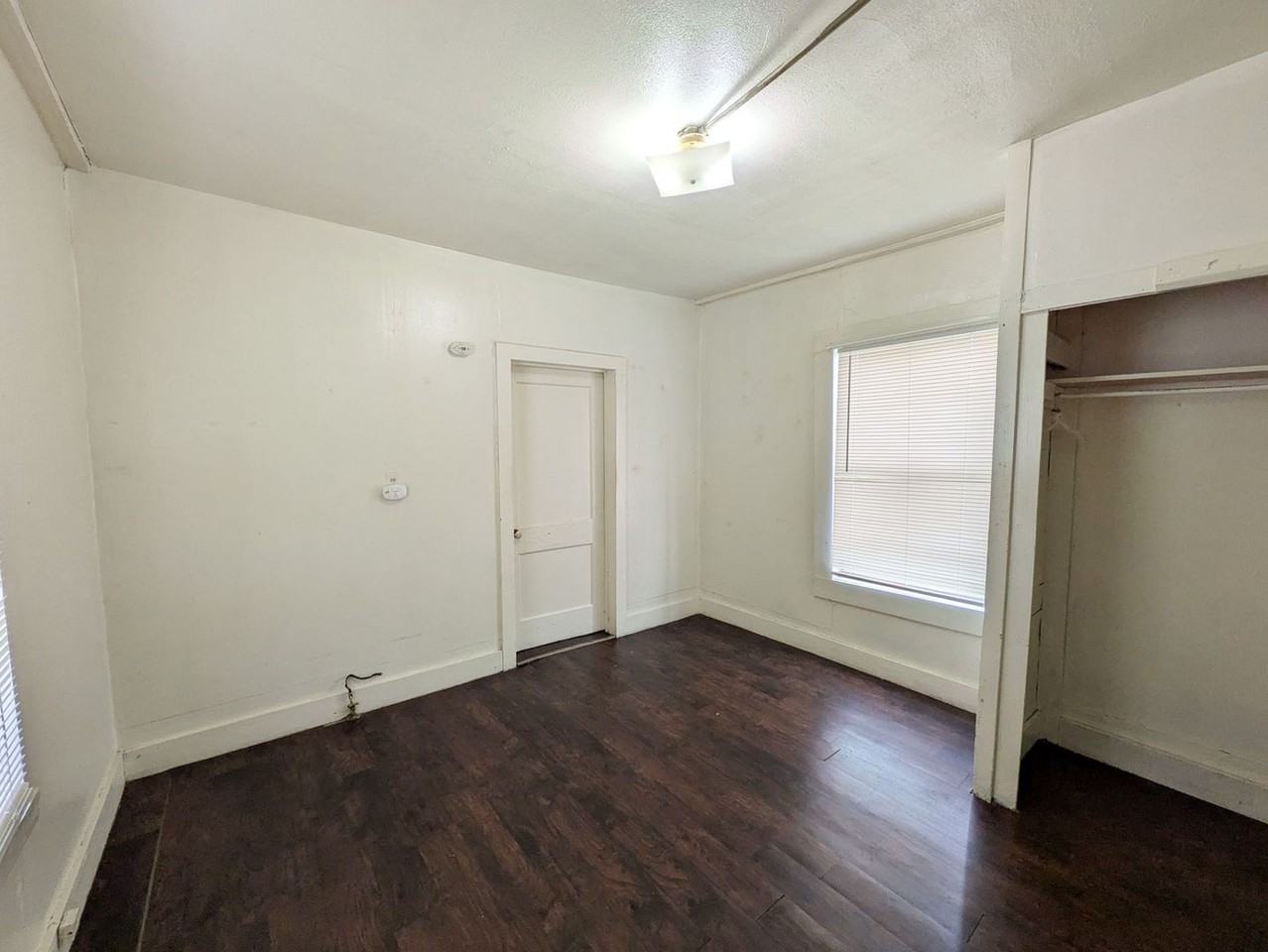 810 Peach St - Photo 5 of 8