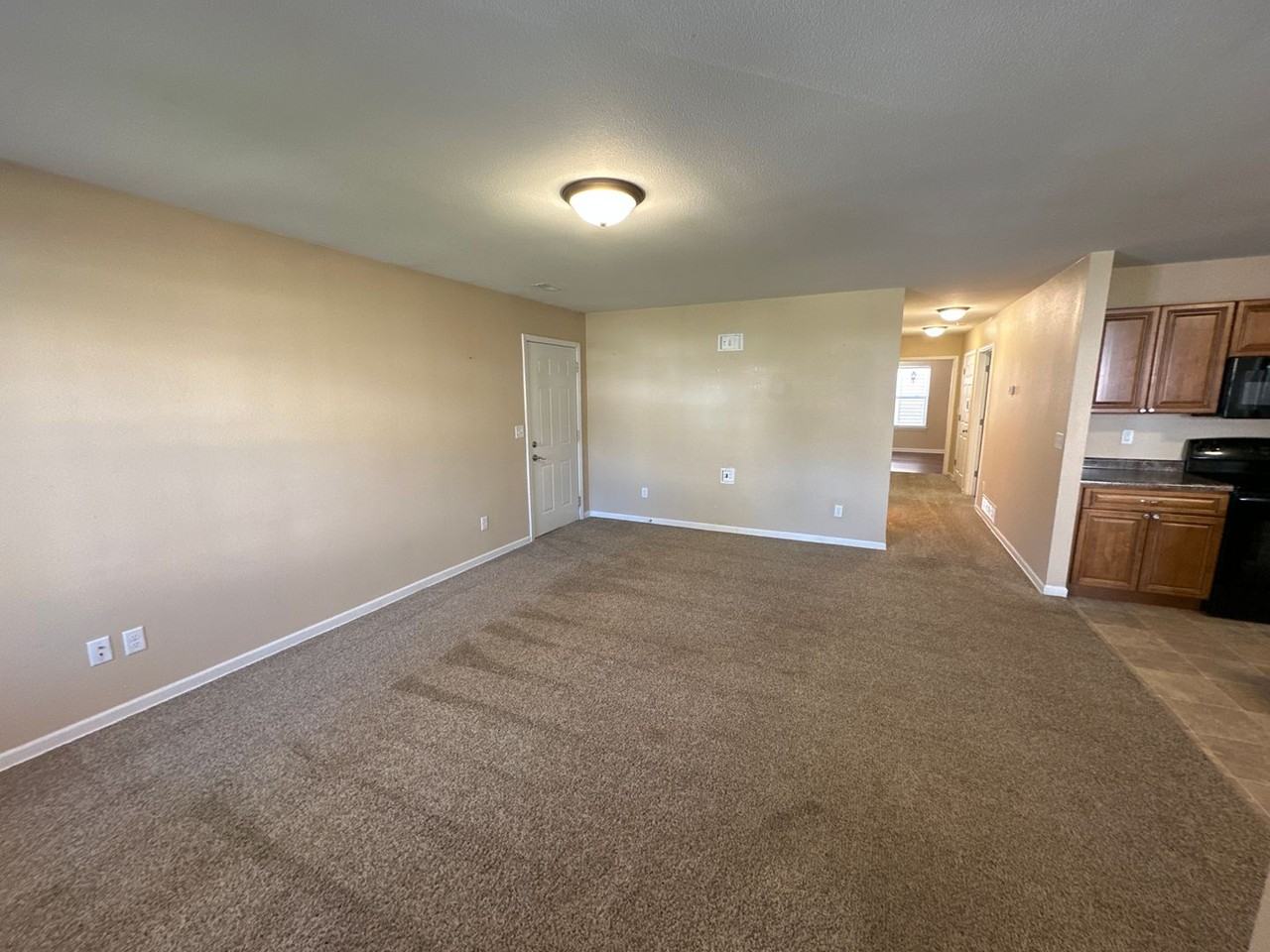 806 10th St Nw - Photo 4 of 16