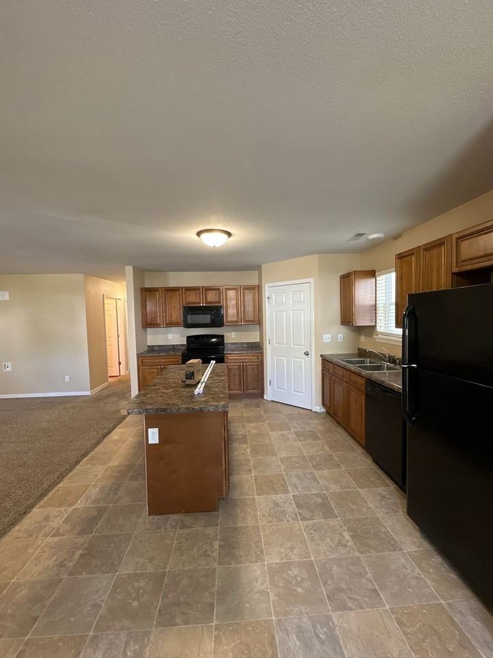 806 10th St Nw - Photo 6 of 16