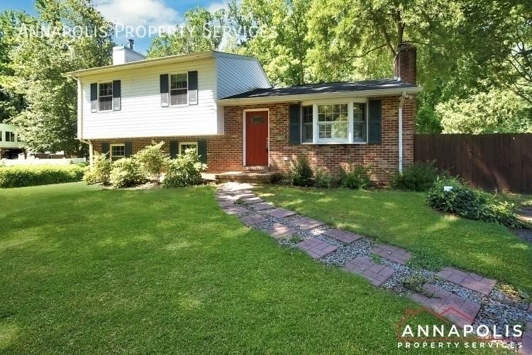 442 Poplar Ln - Photo 2 of 34