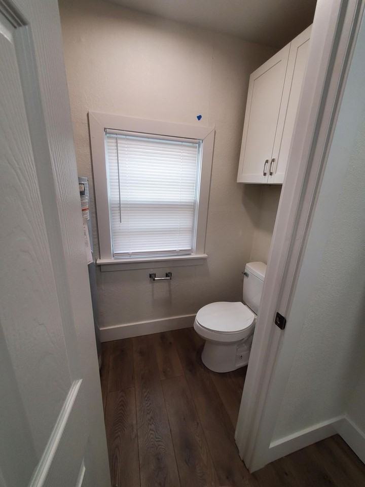 631 N Edwards Ave - Photo 6 of 21