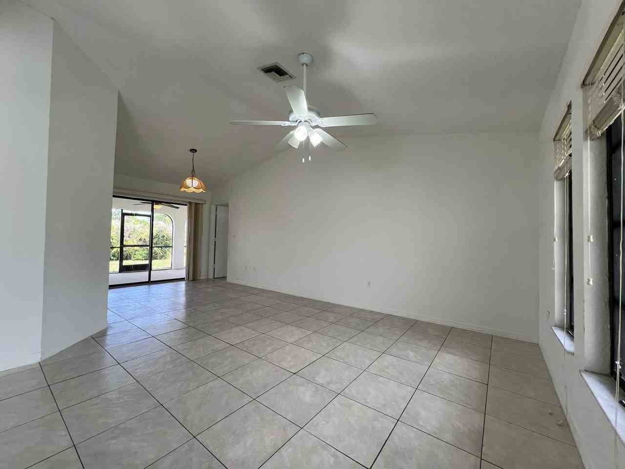 26416 Deep Creek Blvd - Photo 4 of 30