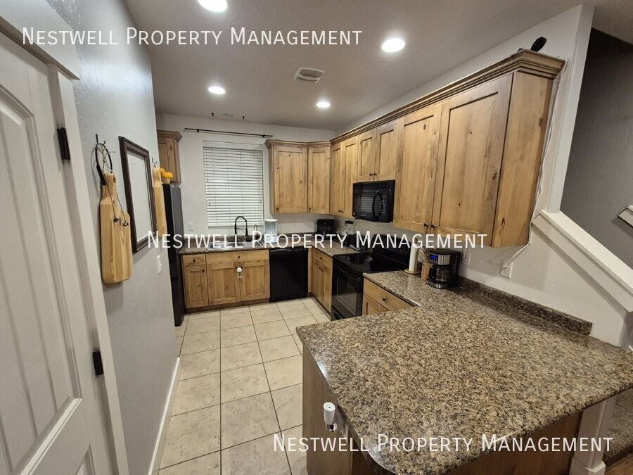 10266 S Millerton Dr - Photo 4 of 23