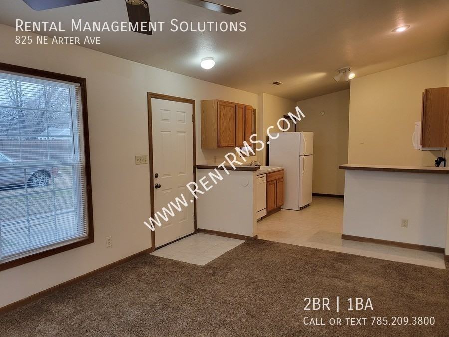 825 Ne Arter Ave - Photo 4 of 16