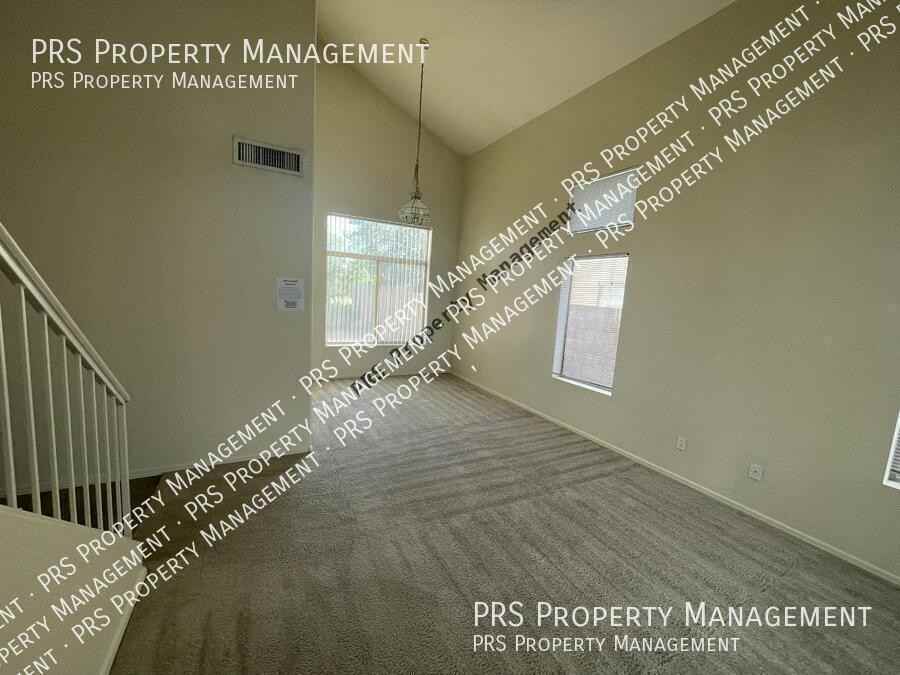 324 W Colt Rd - Photo 3 of 19