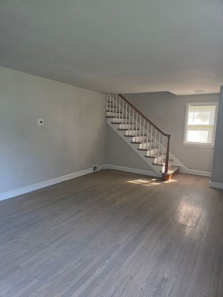 121 Concord Ave - Photo 5 of 33