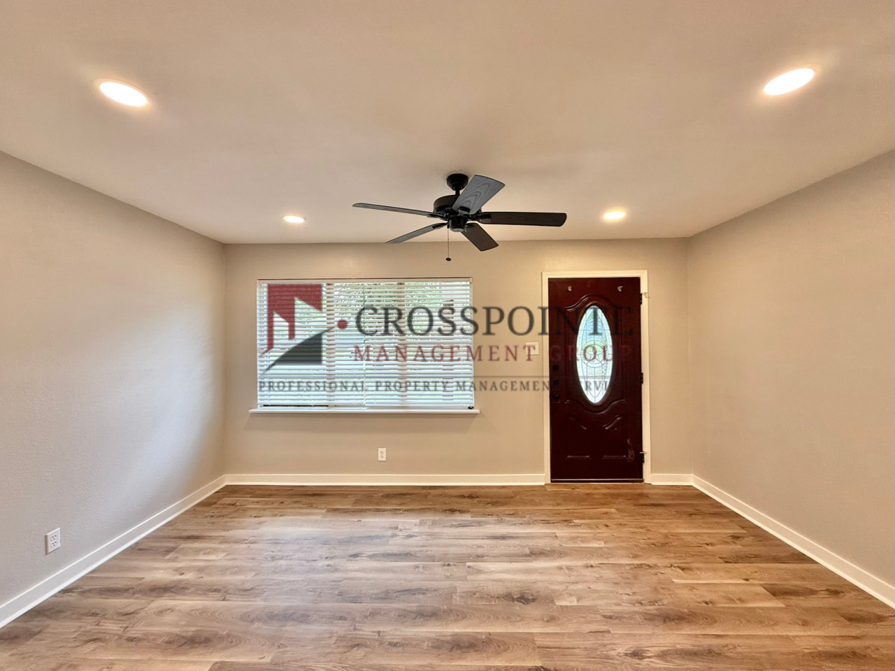 2320 Sarasota Dr - Photo 4 of 24