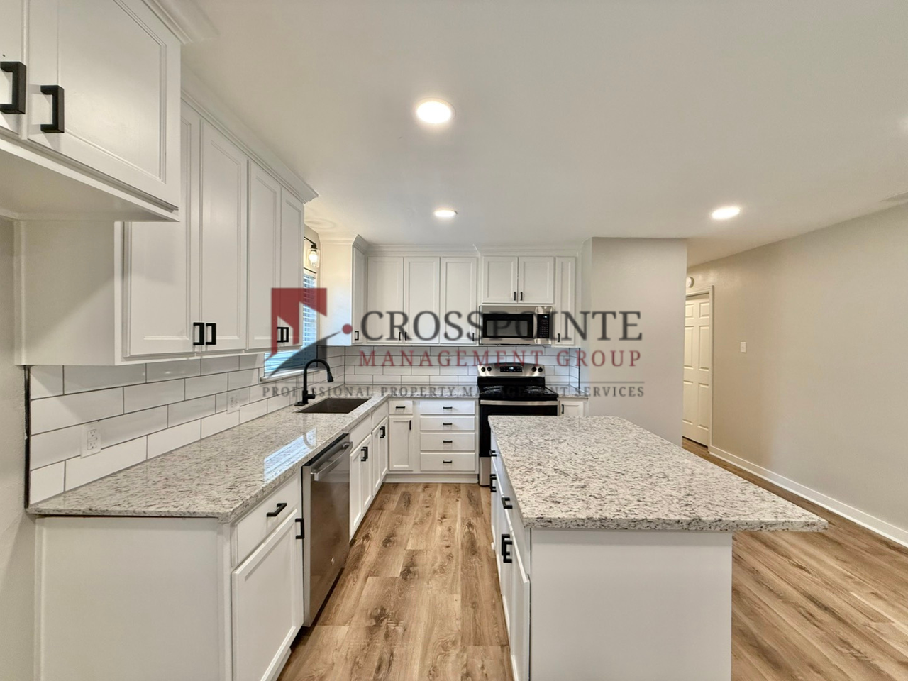 2320 Sarasota Dr - Photo 7 of 24