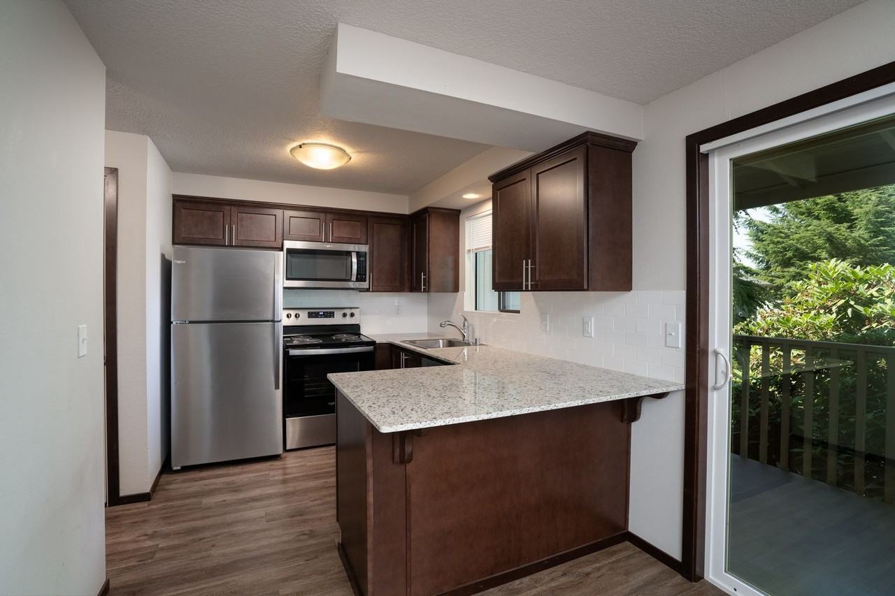 217 Lodean Dr Apt A - Photo 3 of 15