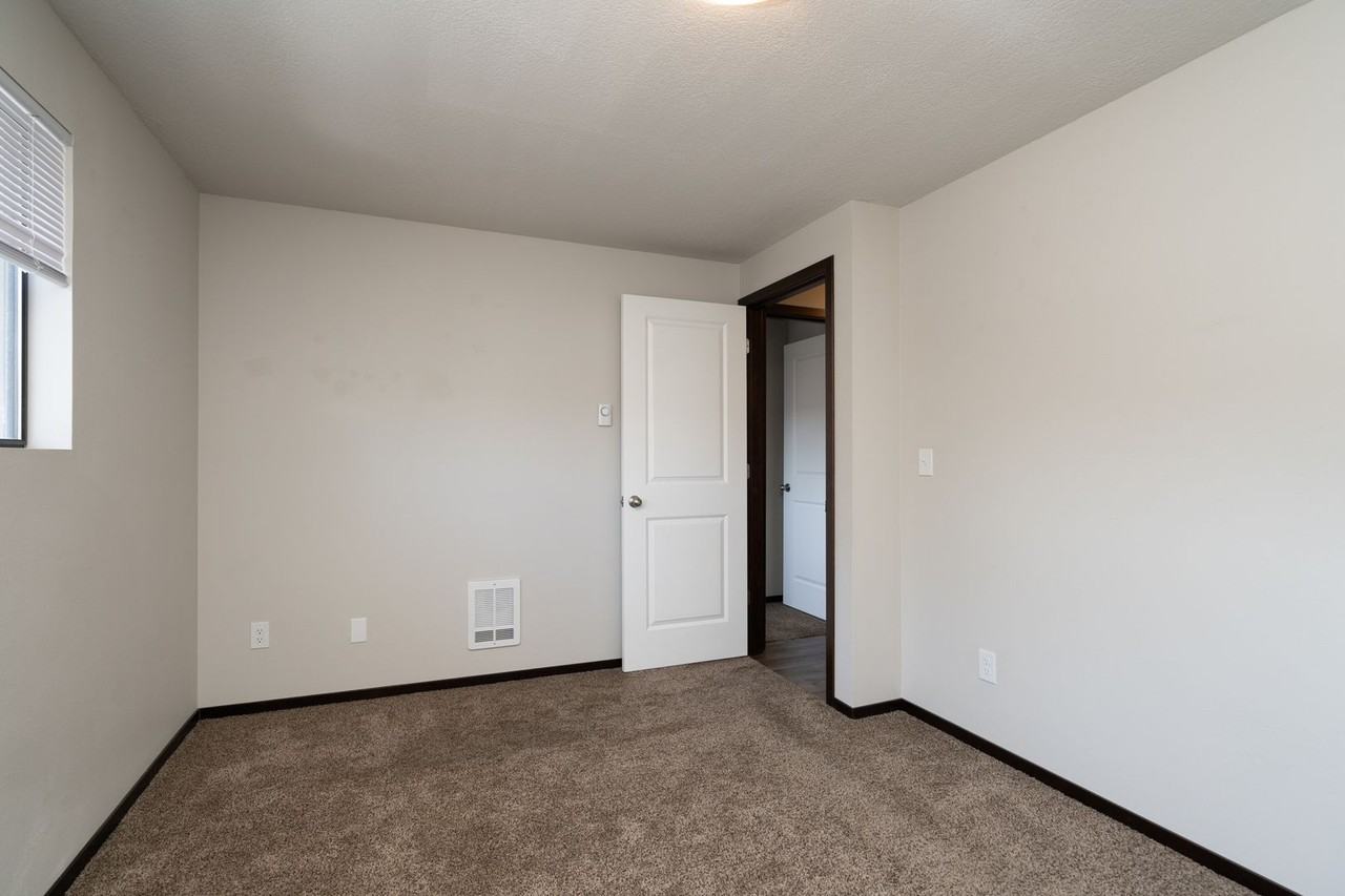 217 Lodean Dr Apt A - Photo 7 of 15