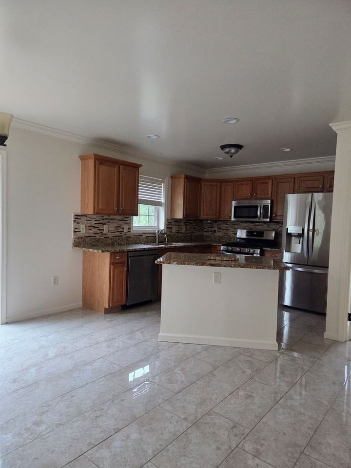 110 Smith Rd - Photo 5 of 20